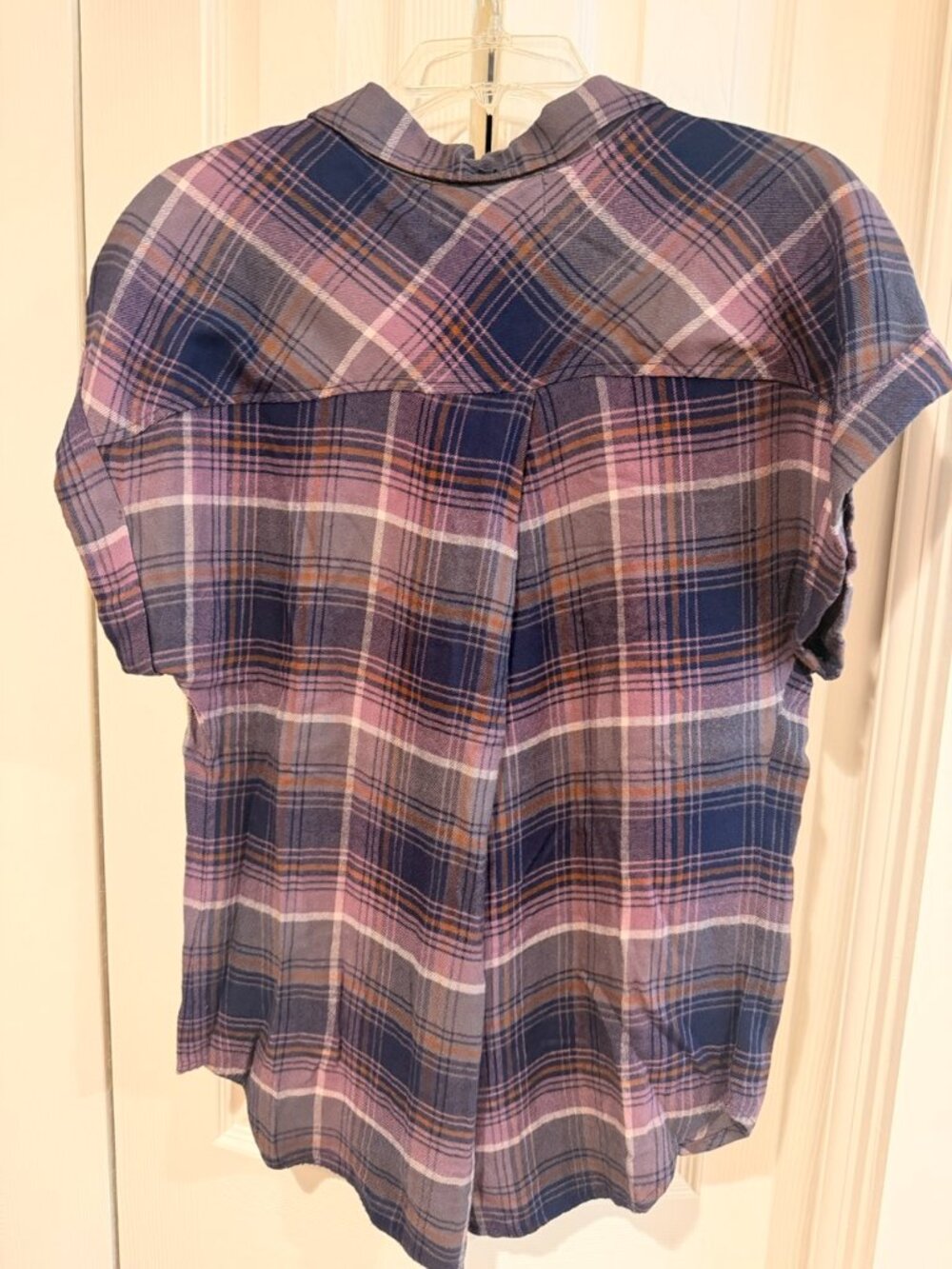 Anthropologie Cloth & Stone Short Sleeve Flannel Top. EXTRA soft fabric. Size L - Picture 3 of 7